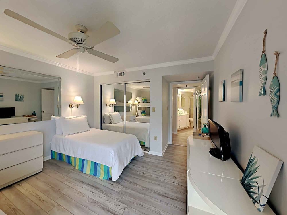 Surf Dweller by Southern Vacation Rentals