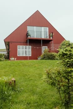 Great 3 BR Loft Apt - Views-Free Parking