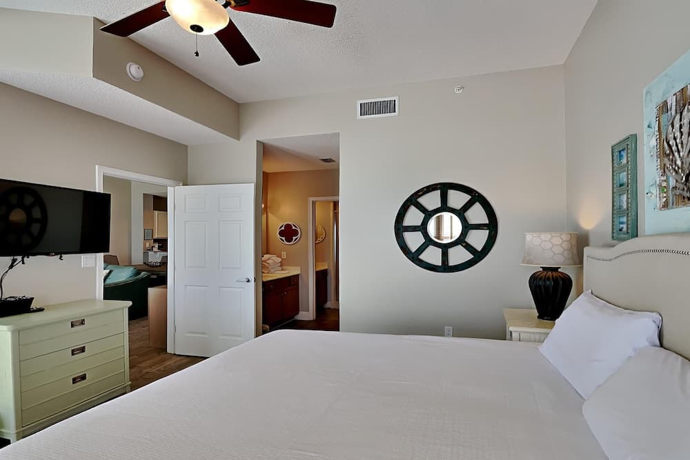 Water's Edge by Southern Vacation Rentals