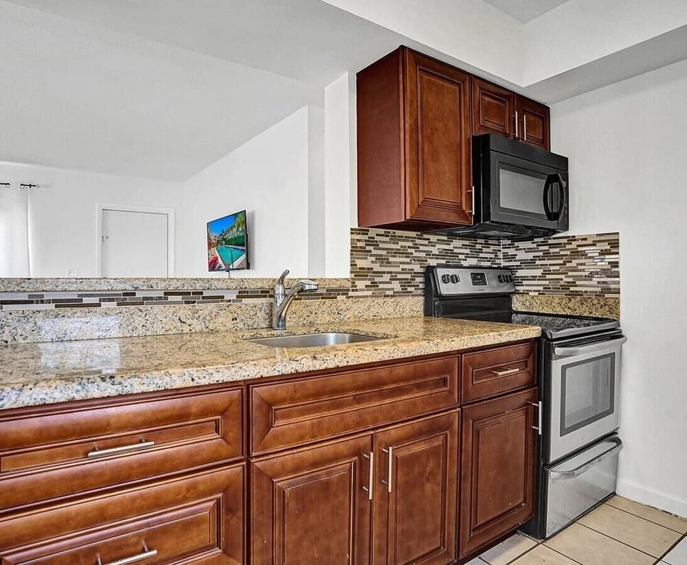 The Nook Hollywood, few Steps Away From the Beach, With Pool & Free Parking!