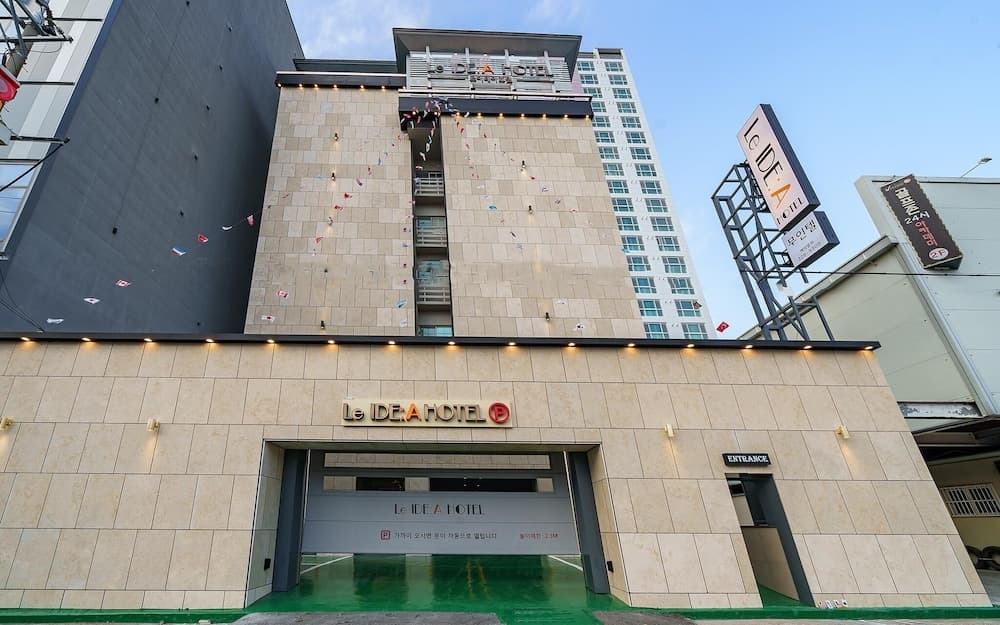 hotel image