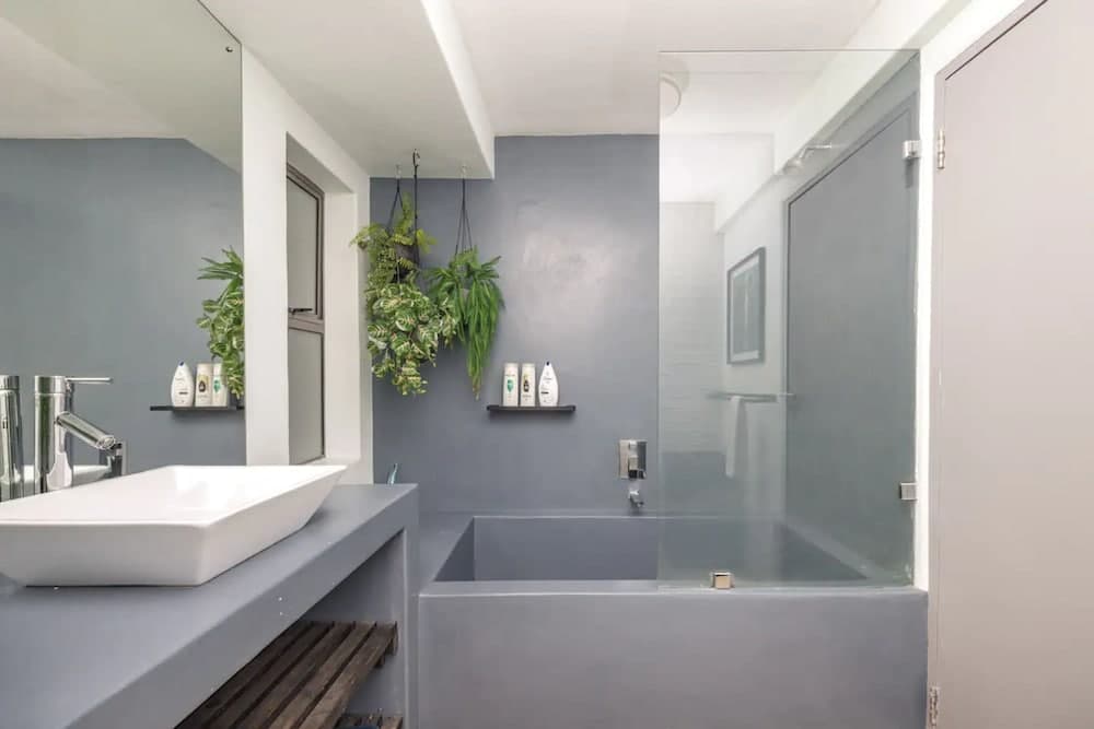 Modern 1 Bedroom in De Waterkant With Table Mountain Views