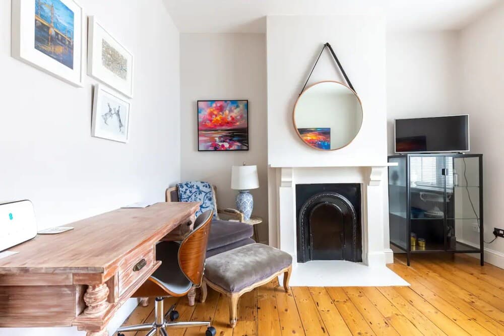 Stylish 1 Bedroom Apartment in Nine Elms With Garden