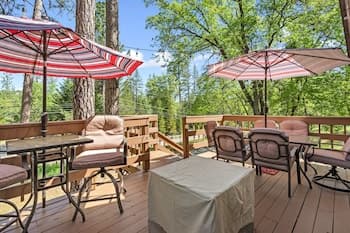 Sunshine Cabin - Relaxation Awaits When you Visit the Sunshine Cabin. After a Day Exploring Nearby Marina Beach, Rejuvenate in Your Private Yoga/meditation Space by Redawning