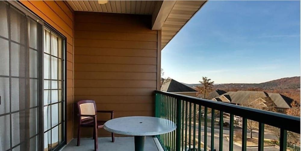 Branson Falls 1BD DLX