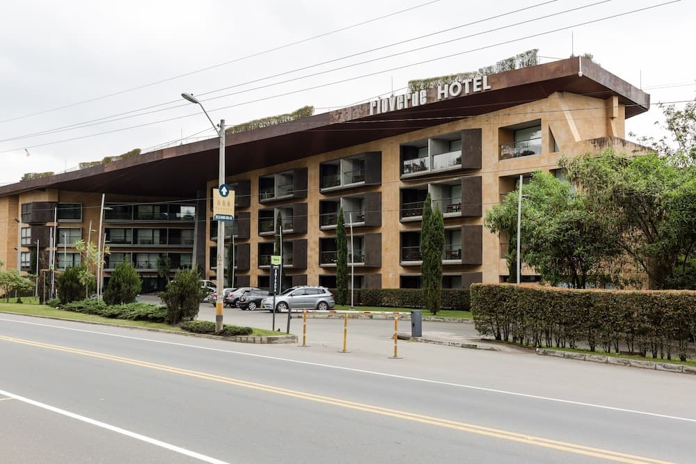 Apartasuite A 3 Min Del Aeropuerto Jmc