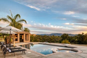 Casa Sancerre by Avantstay Hilltop Estate w/ Breathtaking Views, Pool & Hot Tub