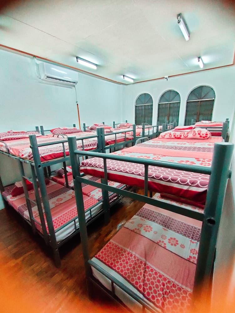 Mang Ben Dormitory - Kaliraya QC - Hostel