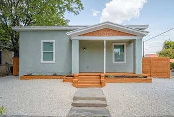 Cozy and Lovely 2BR 2BA Apt#a Near Lively Downtown