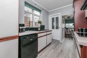 Immaculate 4-bed House in Colchester