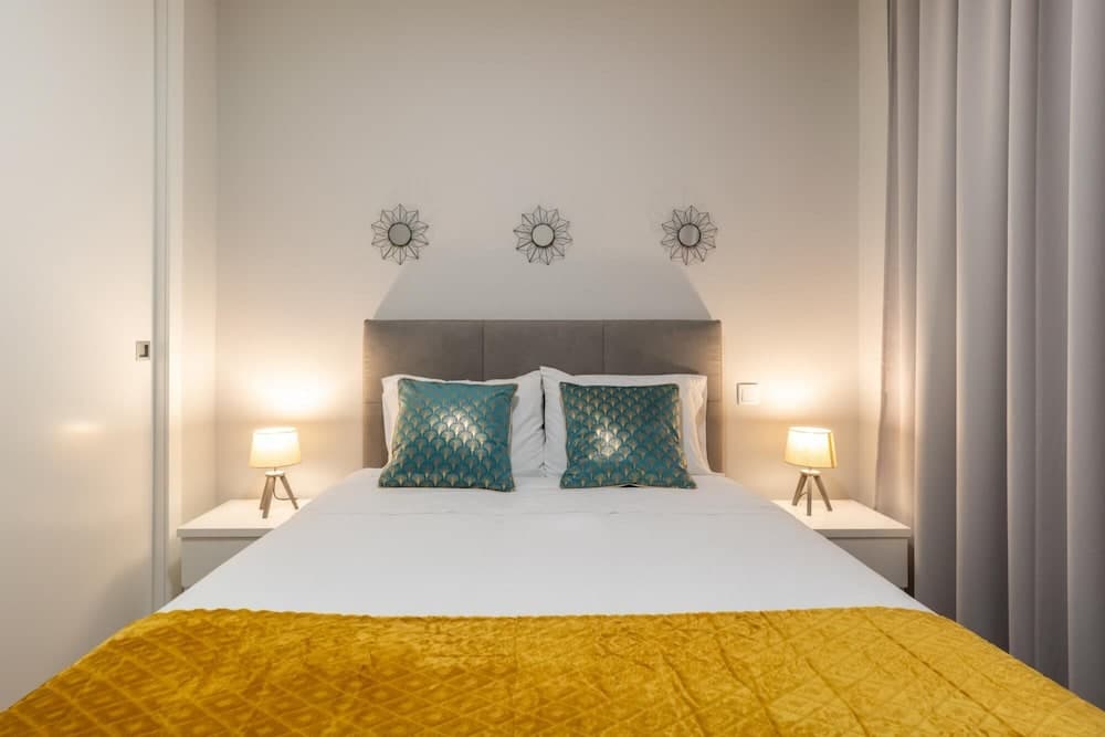 Beatman Boutique I by Atlantic Holiday