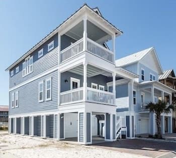 Sea View Play 3 Bedroom Home by Redawning