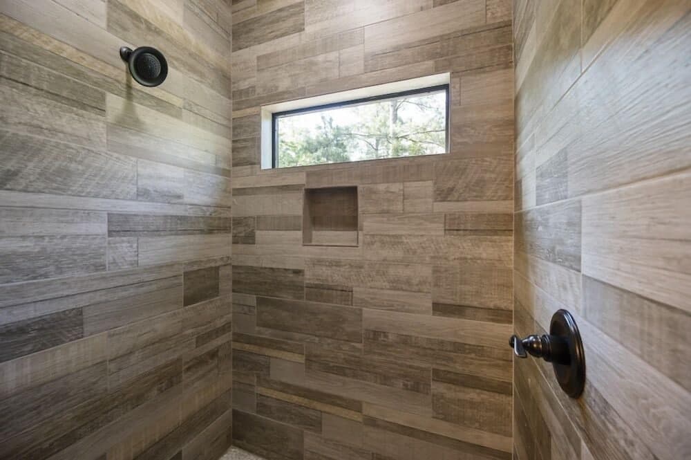 Always Sunny 2 Bedroom Cabin by Redawning