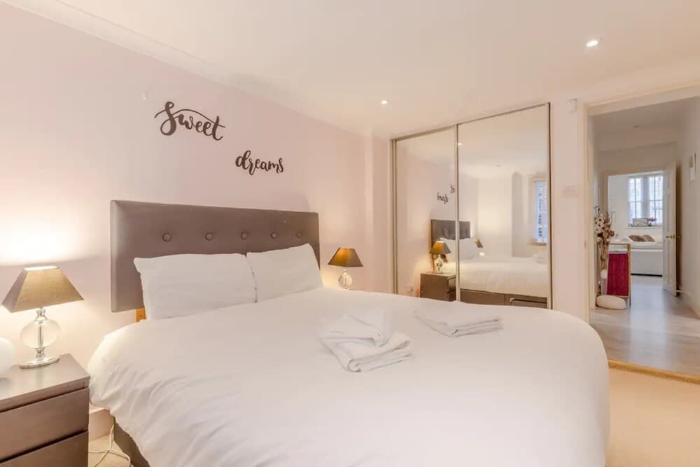 Stylish 1 Bedroom Apartment in Pimlico With Lovely Garden