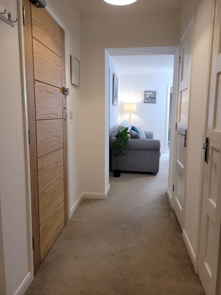 Crescent House Apartments