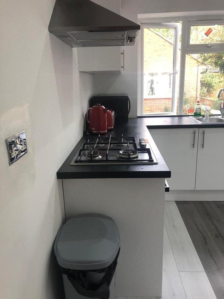 Immaculate 2-bed House in High Wycombe Hp14