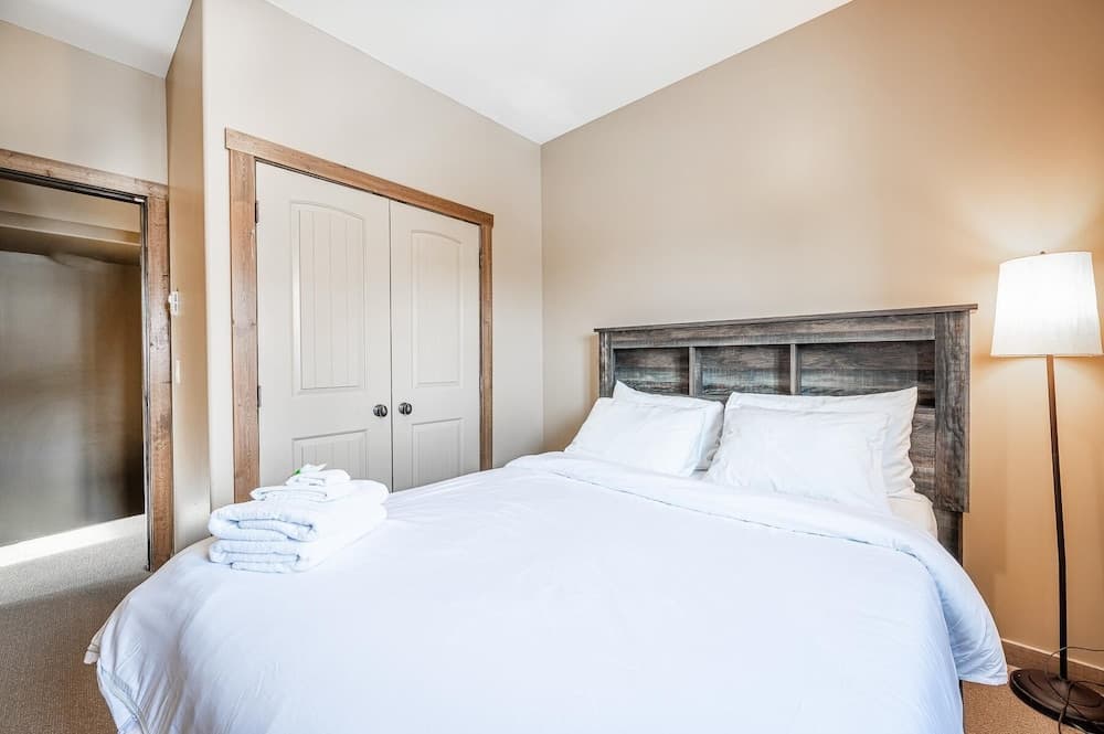 Trapper's Lodge 4 Bd W/great View, Private Hot Tub