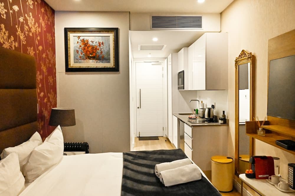 Illovo Central Apartments