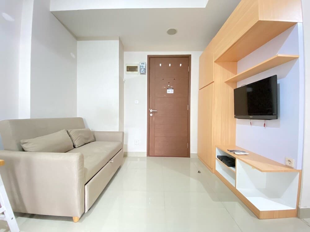 Spacious And Tidy 1Br Apartment At Sudirman Suites Bandung