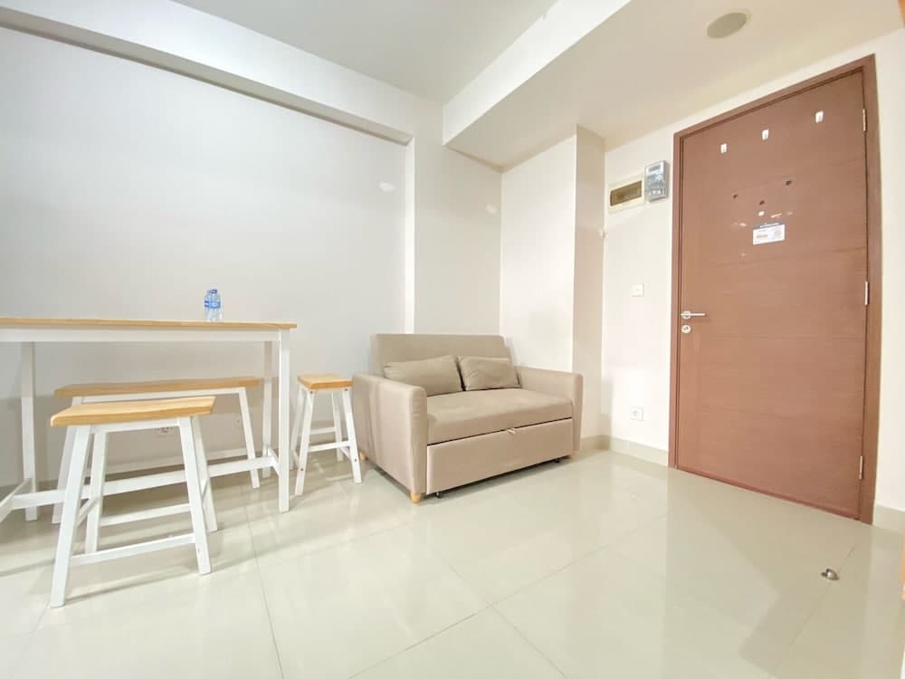 Spacious And Tidy 1Br Apartment At Sudirman Suites Bandung