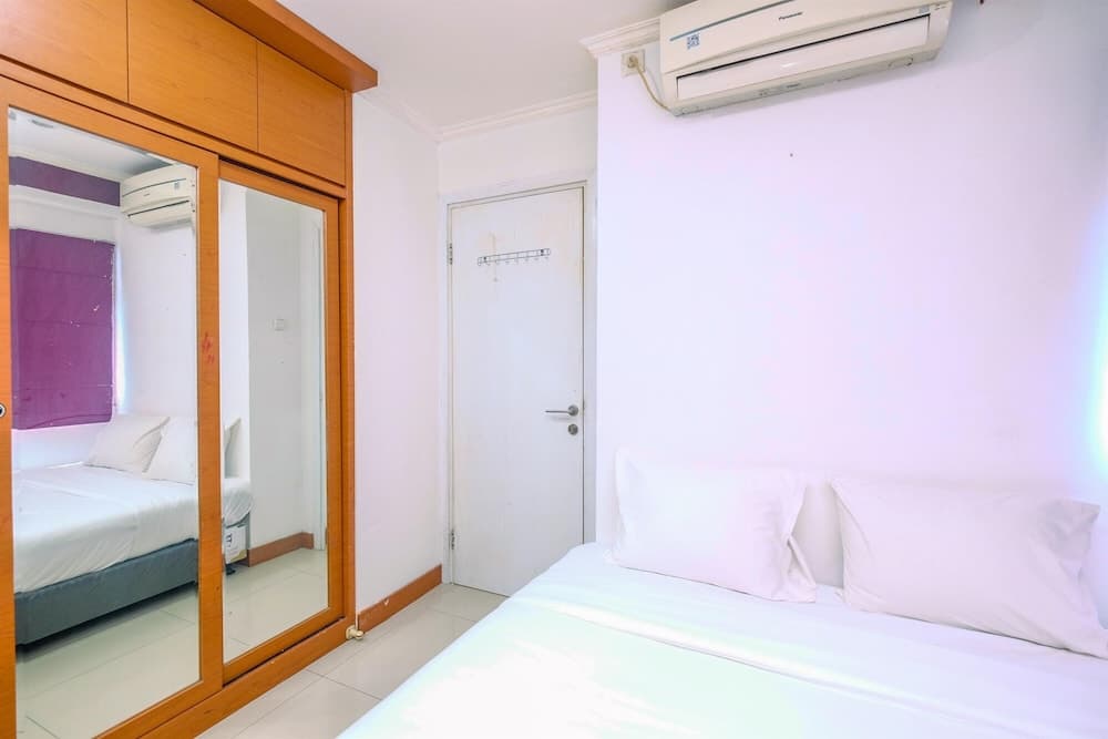 Comfy 2Br At Green Pramuka City Apartment