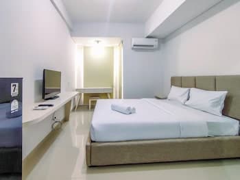 Elegant And Comfy Studio Barsa City Apartment