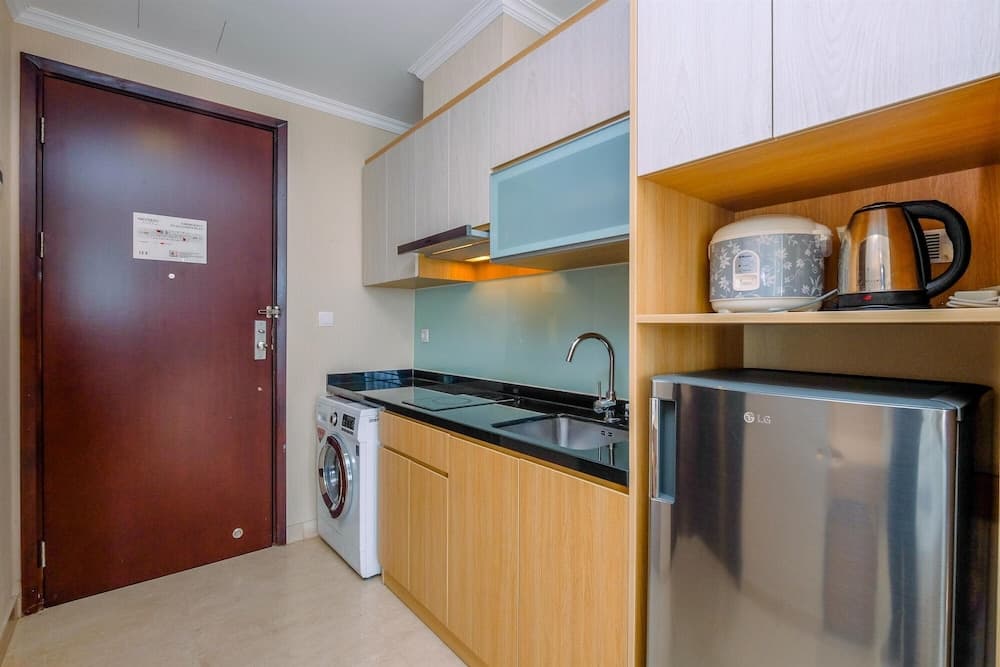 Comfortable And Fully Furnished Studio At Menteng Park Apartment