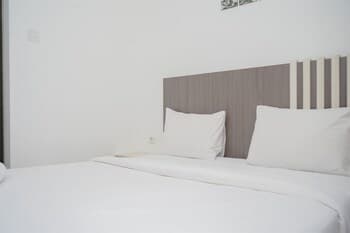 Fully Furnished Studio At Serpong Garden Apartment