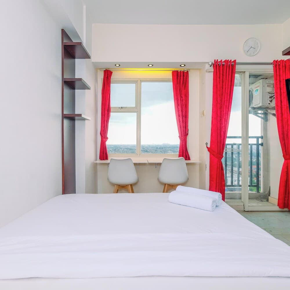 Urban Cozy Studio Apartment at Margonda Residence 3