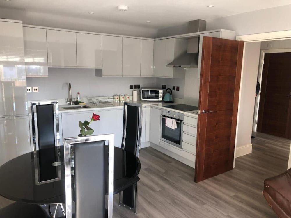 Lovely 2-bed Apartment in Brentwood