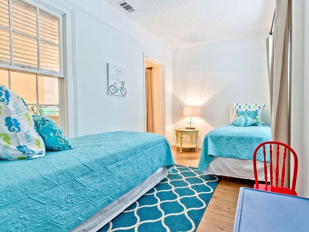 Bikini Cottage by Tybee Vacation Rentals