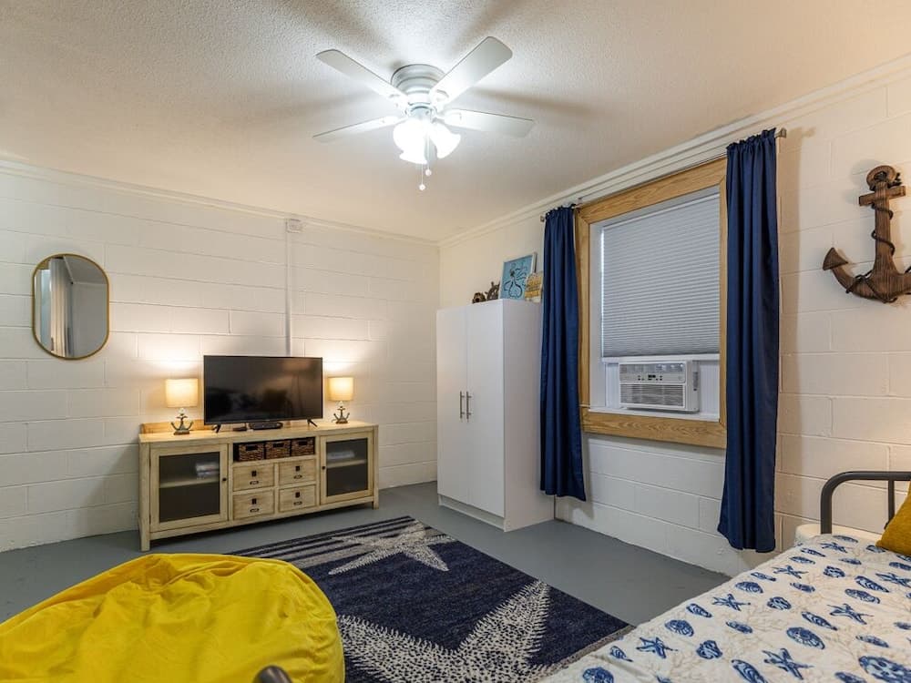 Castaway Cottage by Tybee Vacation Rentals