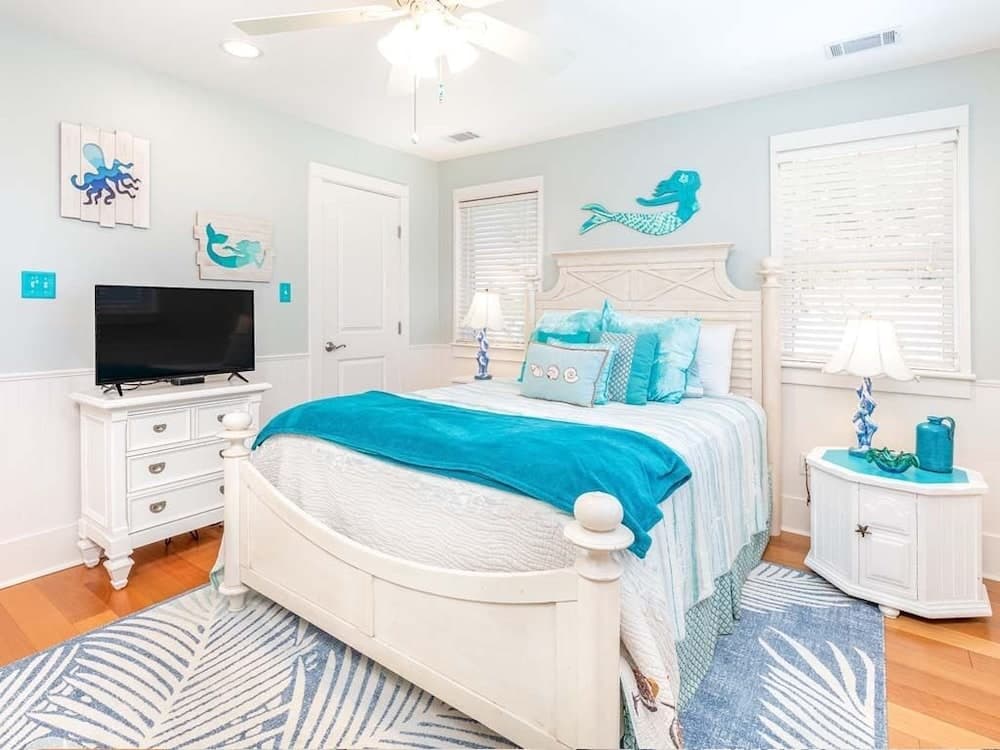 Harrisons Hideaway by Tybee Vacation Rentals