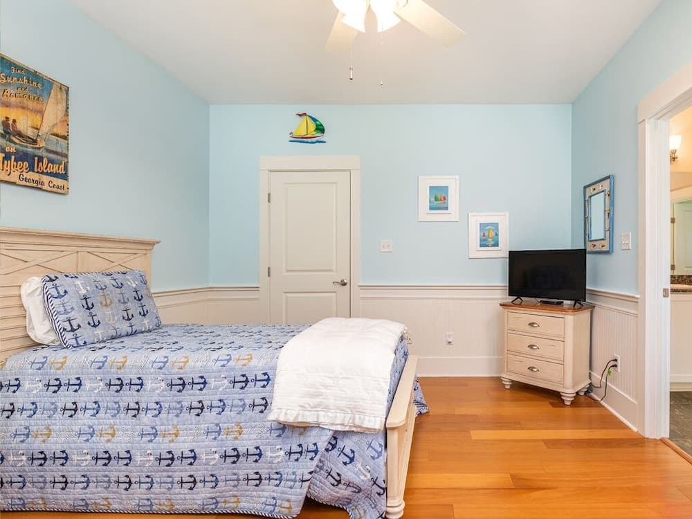 Harrisons Hideaway by Tybee Vacation Rentals