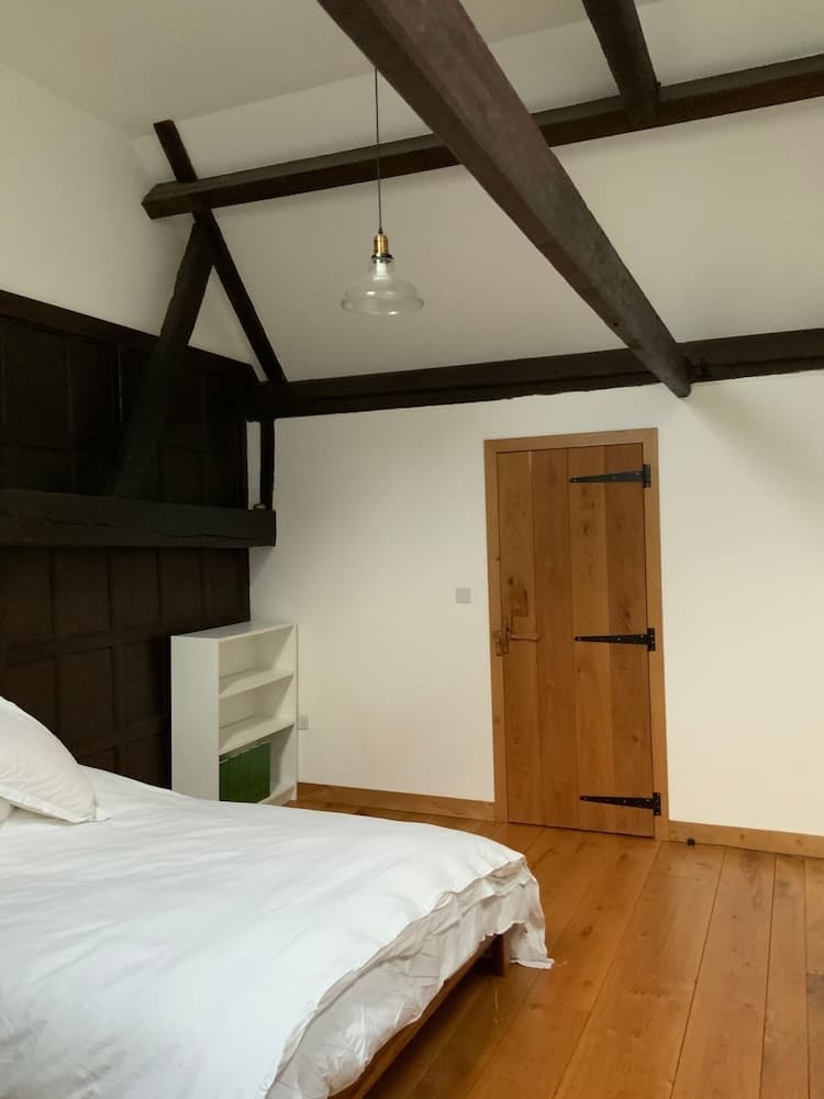 Delightful 4BD Home Full of Flair Edenbridge Kent