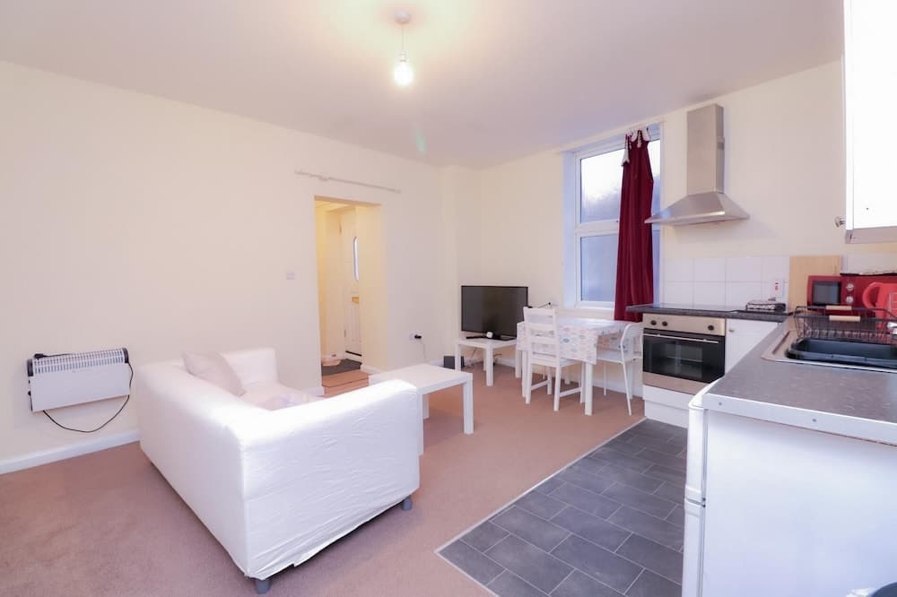 Cosy 2BD Flat Lincoln City Centre Sleeps 3