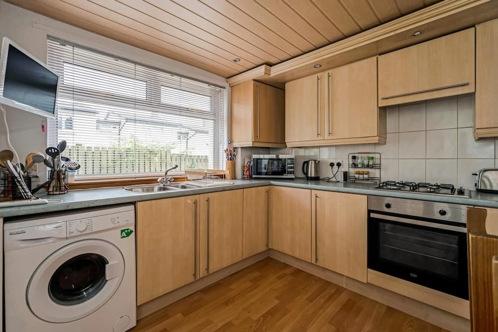 Centrally Situated 1 Bedroom House in Cumbernauld