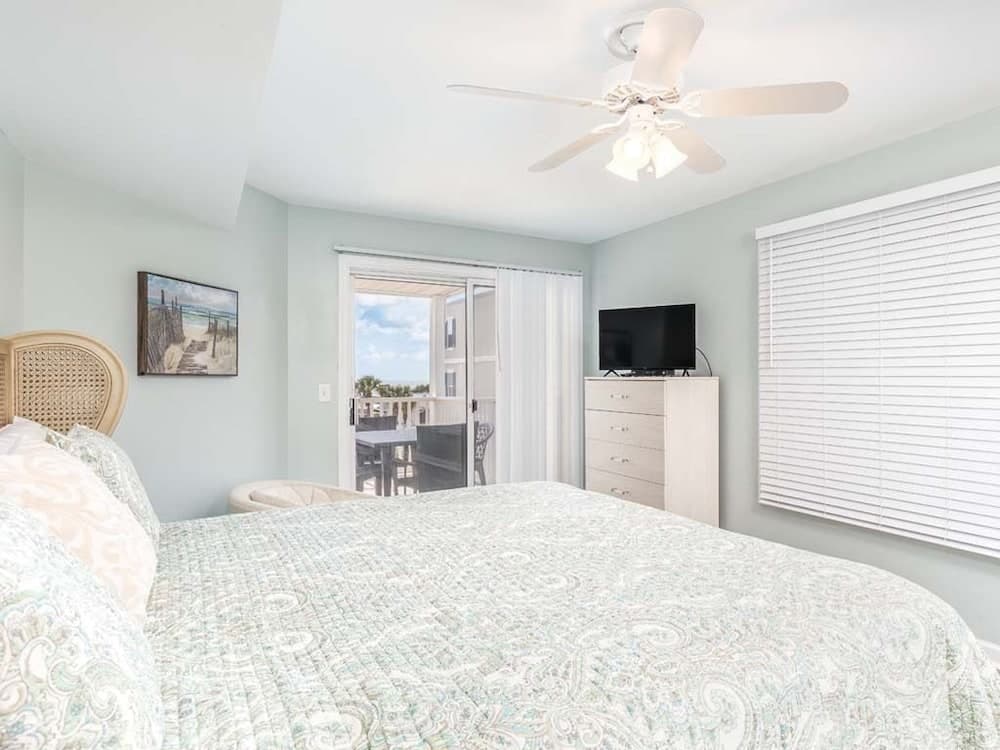 Summer Winds 528 by Tybee Vacation Rentals