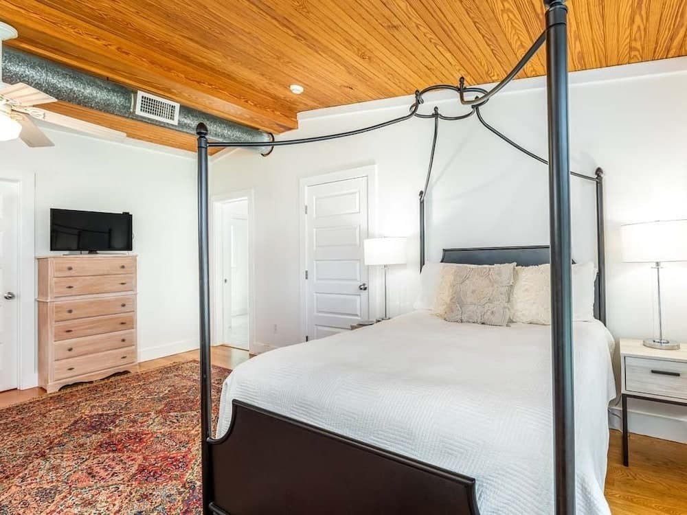 Surf Shack by Tybee Vacation Rentals