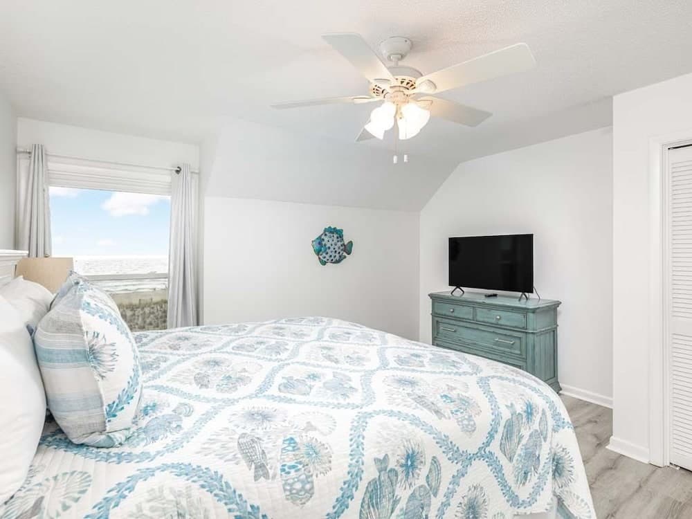 Tybee Lights 114C by Tybee Vacation Rentals