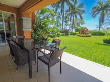 Ocean Front Condo In Peaceful, Gated Community