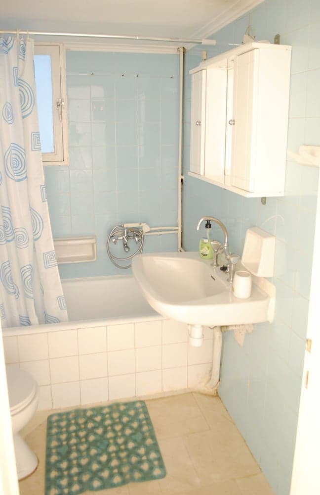 Double Room With Extra bed - Athens Greek Blue Rooms