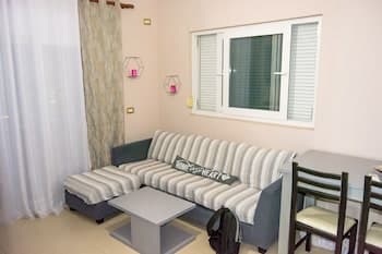 Lovely 1- Bedroom Apartm, Huge Balcony, Lovely View