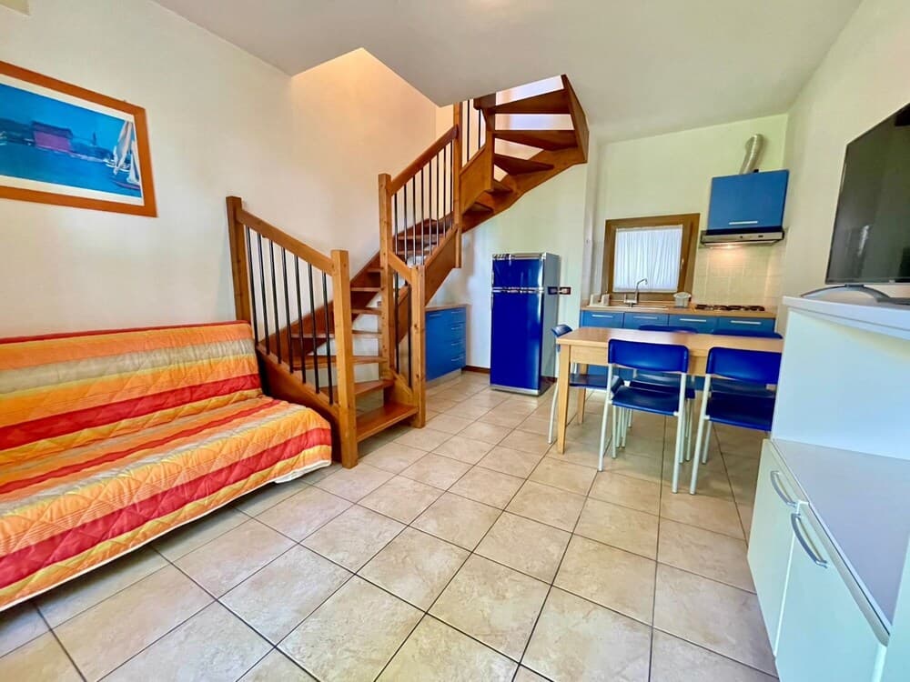 Holiday House With Pool and Garden