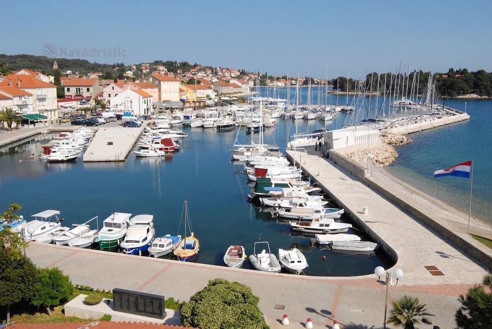 Sea View Apartment Leda In Center