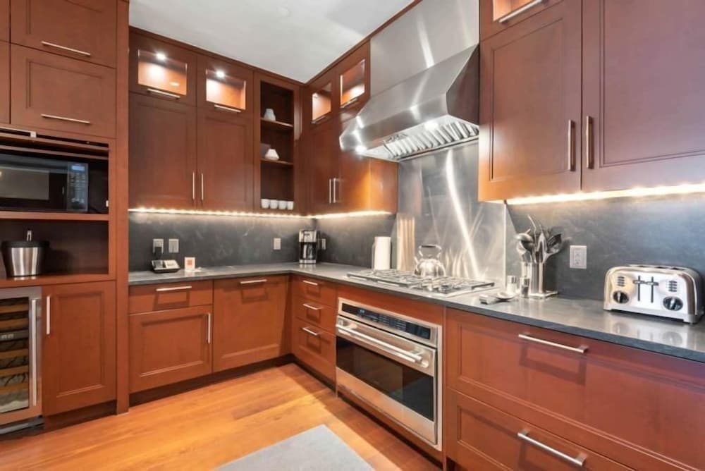 4 Bedroom + Den Luxury Residence at Solaris Residences