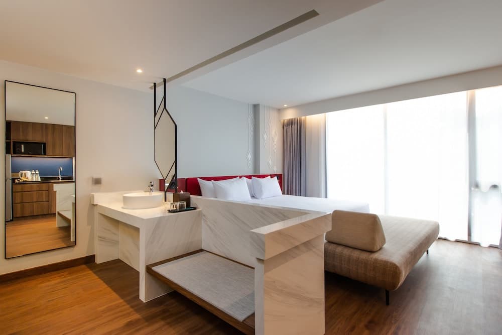 Centara Life Hotel Bangkok Phra Nakhon