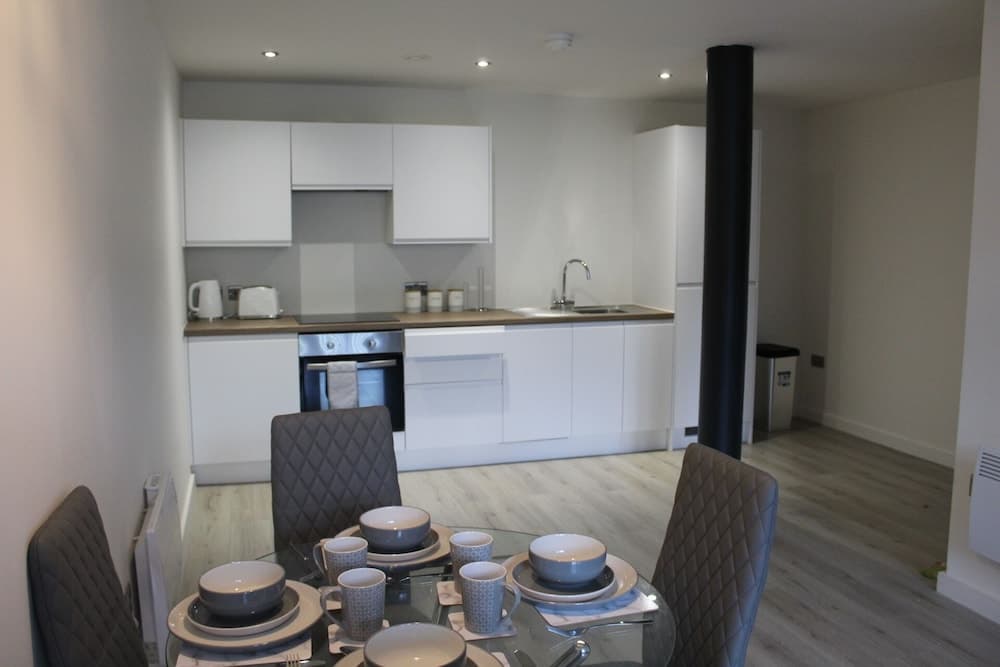 Luxury 1-bed Apartment Bradford Free Parking
