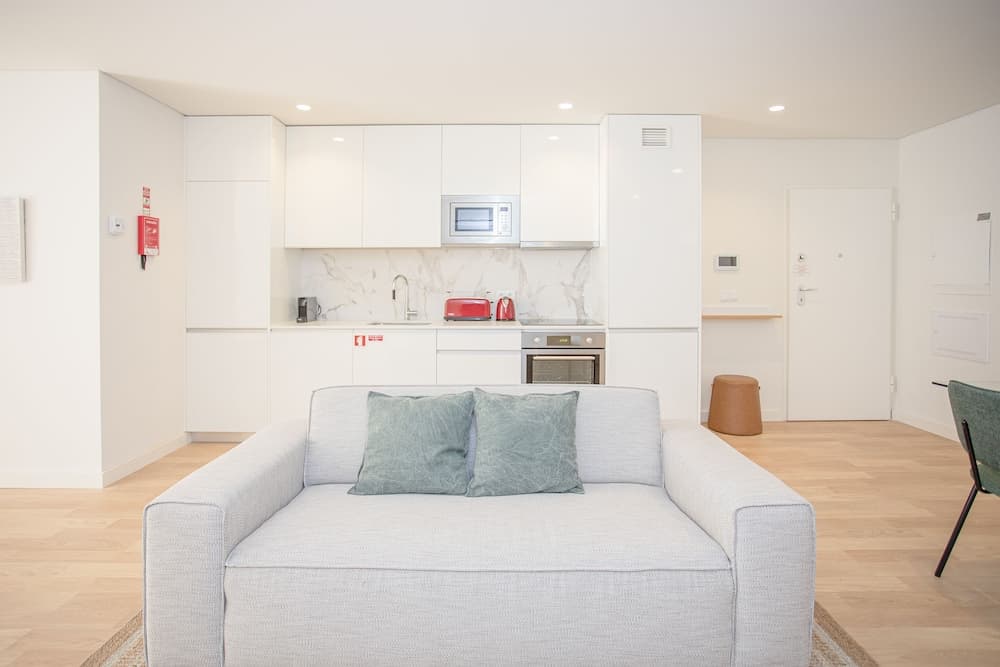 Liiiving - City Design Apartment C