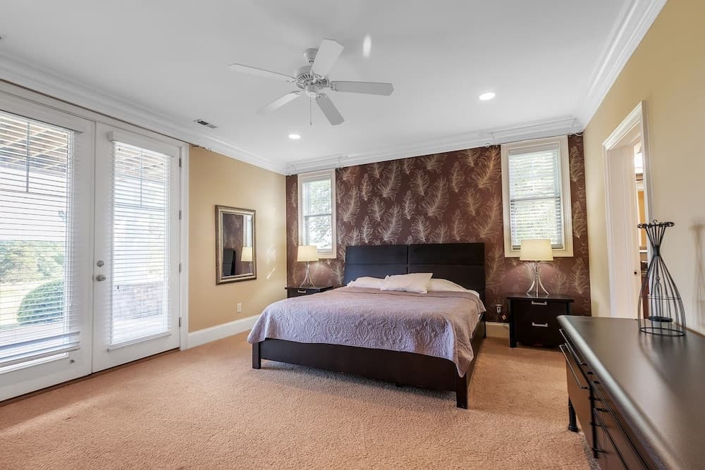 Spacious Home With 4 Master Suites In Quiet Community 4 Bedroom Home by Redawning